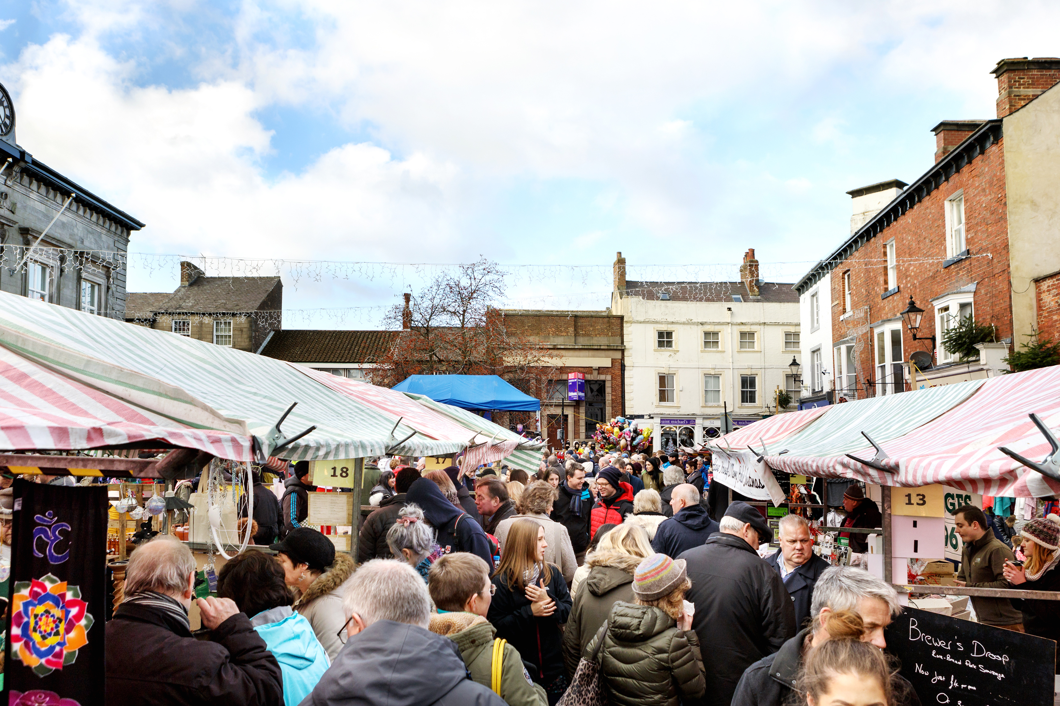 Charlotte-Gale-Photography-Knaresborough-Christmas-Market-12x8-1667.jpg