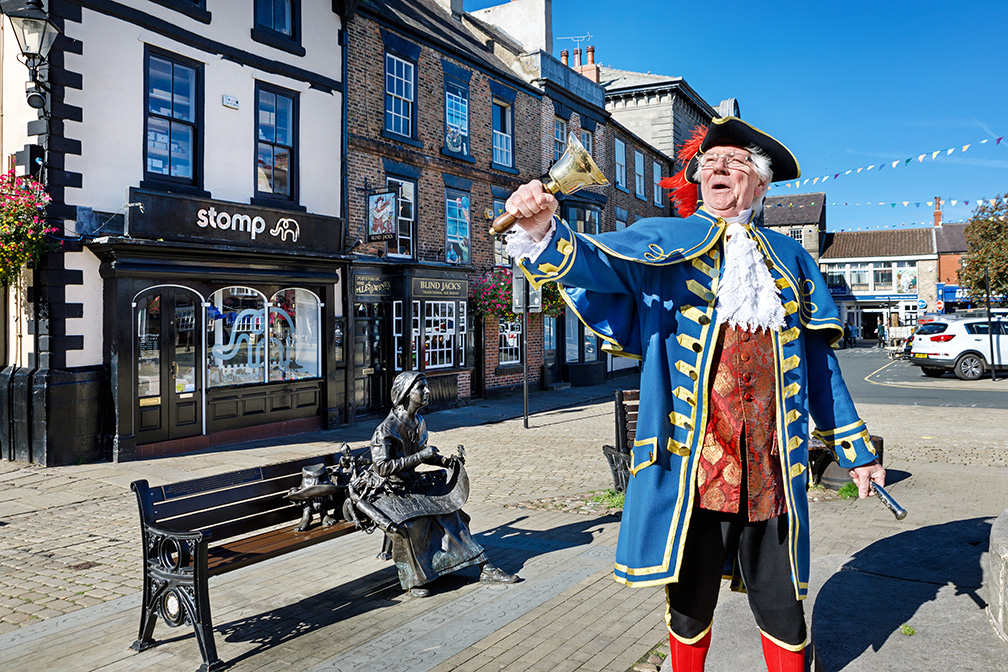 Charlotte-Gale-Knaresborough-Town-Crier-2-Web.jpg