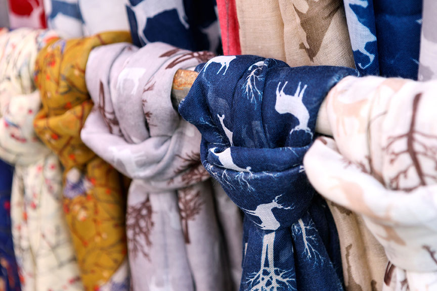 Charlotte-Gale-Photography-Knaresborough-Christmas-Market-Scarves-Web.jpg