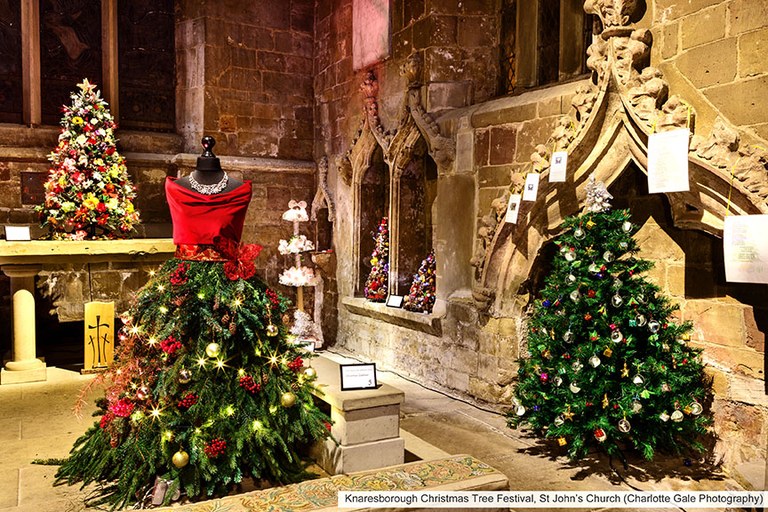 Charlotte-Gale-St-Johns-Christmas-Tree-Festival-2-Web.jpg